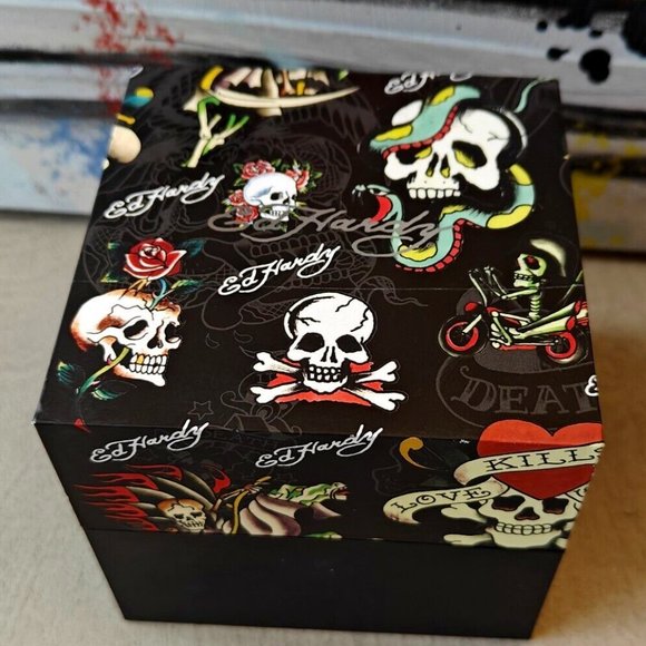 ED HARDY GOTH MATTE BLACK SKULL LOVE KILLS SLOWLY MEN'S SILICONE STRAP WATCH~NEW - Picture 7 of 7